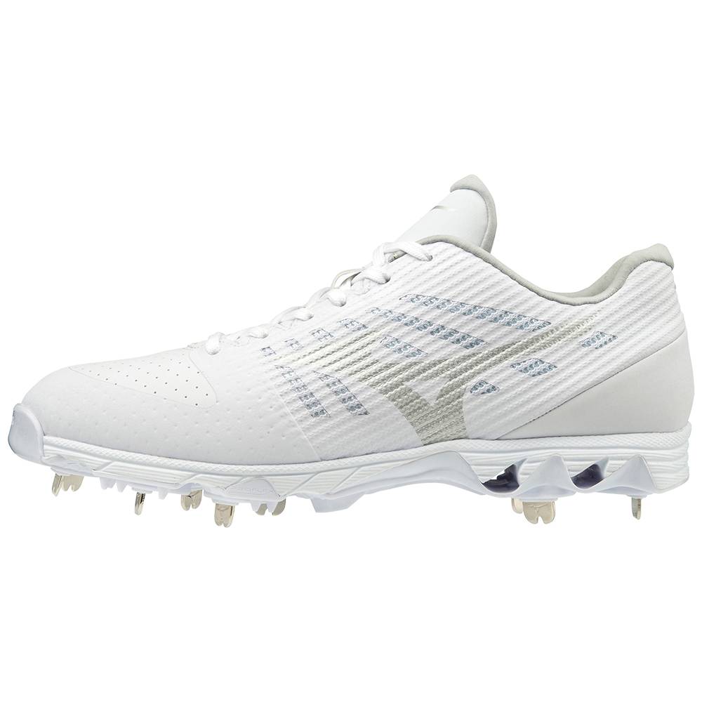 Mizuno Men's 9-Spike Ambition Low Metal Baseball Cleats White (320583-RUL)